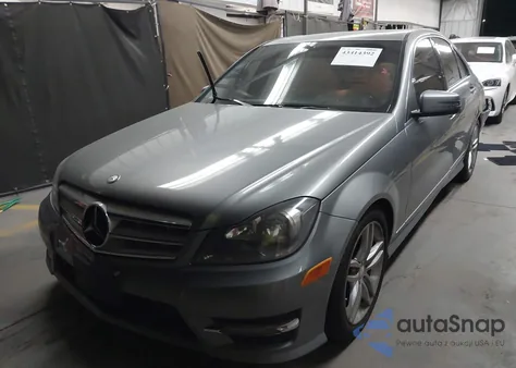 2013 Mercedes-Benz C 250 Sport из США, поврежденный, VIN WDDGF4HB8DG004486